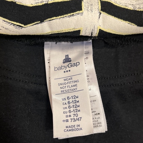 Gap 6-12 Month Skeleton Pajamas - Picture 4 of 5